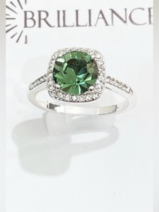 Jewelry - Genuine crystal, green & silver ring